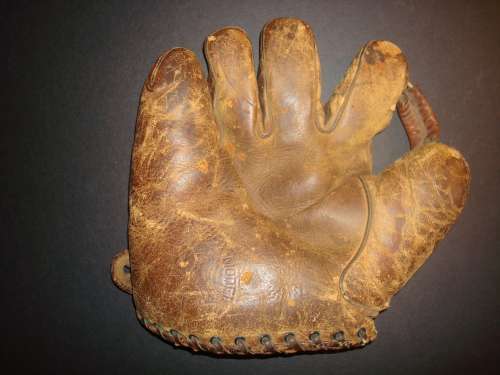 Rogers Hornsby Thomas E. Wilson 648L Front